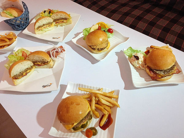 2017全新『牛肉堡系列餐點』一次全上桌~給你滿滿的大漢堡