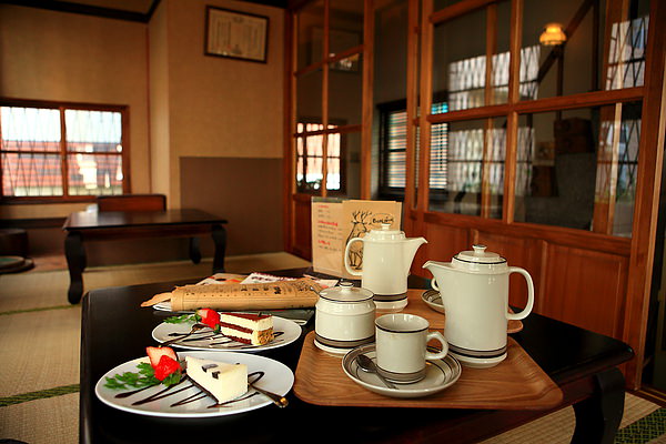 餐-鍚蘭奶茶與蛋糕，享受下午茶吧.JPG