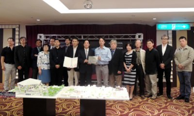 台南美術館國際競圖結果出爐，市長賴清德與評選委員頒發首獎作品獲選團隊。（記者洪瑞琴攝）