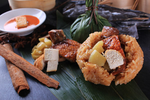 台南晶英酒店-浦燒虱目魚粽，和著傳統的西瓜綿與深海魚卵，每一口都有濃濃的鄉情。