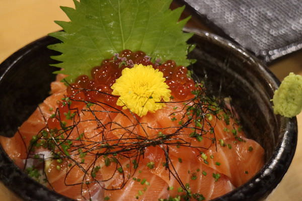 鮭魚親子丼.JPG