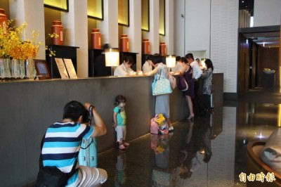 國慶連假開始，晶英酒店已經出現入住人潮。（記者黃文鍠攝）