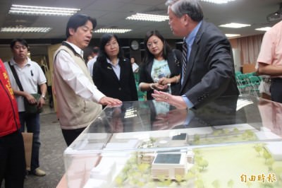 市長賴清德期許永華國民運動中心增加台南運動人口。（記者黃文鍠攝）